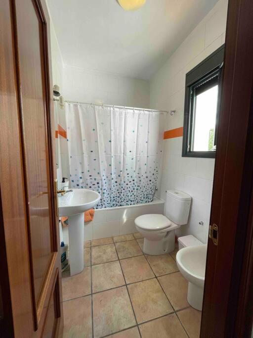 Agradable Con Chimenea En Interior Holiday home Higuera De La Sierra (Huelva)